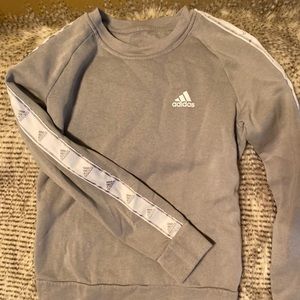 Adidas small sweat